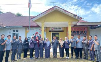 Foto bersama apel 3 November 2025